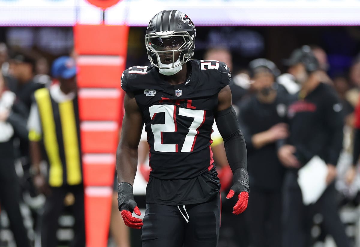 Falcons Edge Rusher James Pearce Jr Suspended for 8 Games